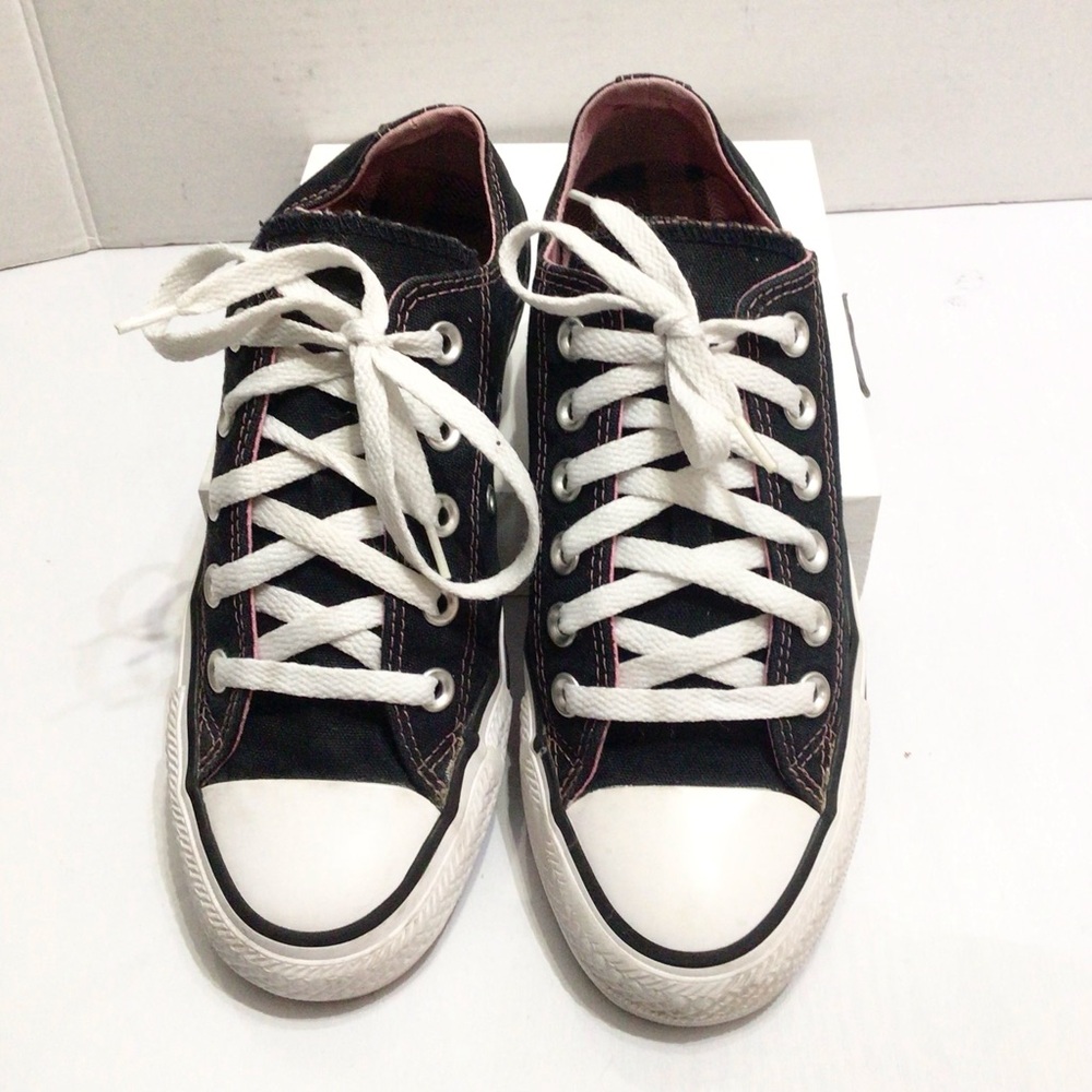 Converse Shoes - Picture 2 of 12